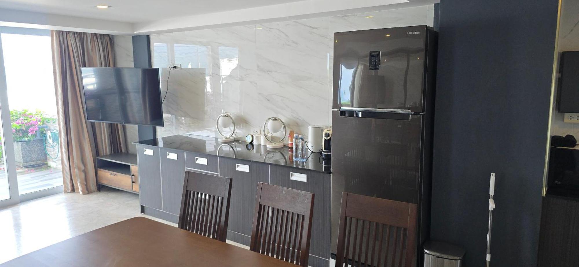 Andaman Seaview House Rooftop Villa Patong